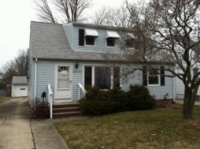 32137 Dickerson Rd, Willowick, OH 44095 
