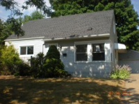 2950 Pikes Ave, Akron, OH 44314 