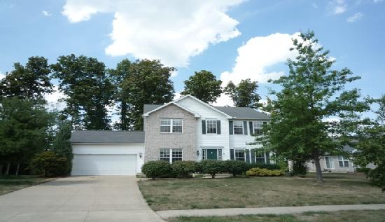345 Ellington Ct, Medina, OH 44256 