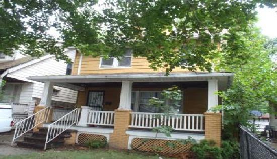 382 E 124th St, Cleveland, OH 44108 