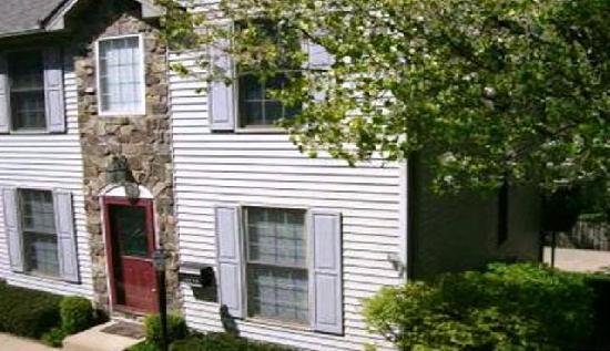 20740 Detroit Rd, Rocky River, OH 44116 