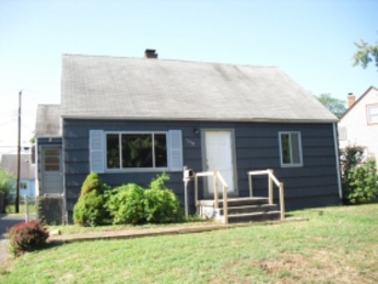 1219 Frisbee Dr, Columbus, OH 43224 