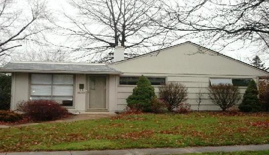 8689 Lynnhaven Road, Parma Heights, OH 44130 