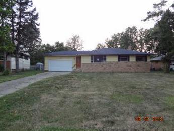 8488 Webster Rd, Strongsville, OH 44136 