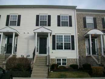 224 Oxford Oak Dr, Blacklick, OH 43004 