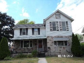 153 High Street, Bellevue, OH 44811 