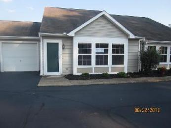3359 Eagles Loft #B, Cortland, OH 44410 