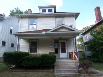 305 Kenwood Dr, Dayton, OH 45405 