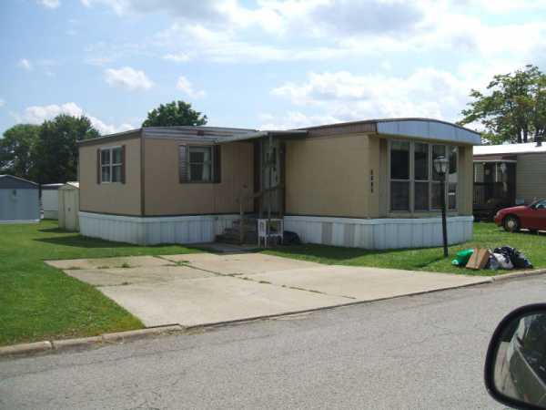1007 South Park Drive, Brookfield, OH 44403 