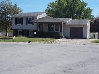 922 Springlake Circ, West Carrollton, OH 45449 