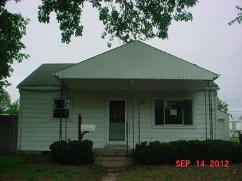 102 E Circle Dr, Dayton, OH 45449 