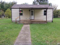 2631 Runway Ave, Bethel, OH 45106 