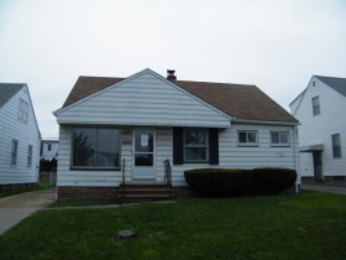 19293 Stafford Ave, Maple Hts, OH 44137 