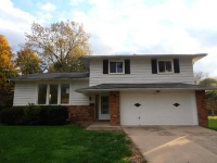 32570 W Nimrod St, Solon, OH 44139 