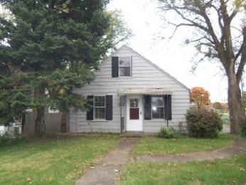 2504 31st St NE, Canton, OH 44705 