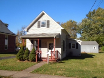 225 N East St, Bethel, OH 45106 