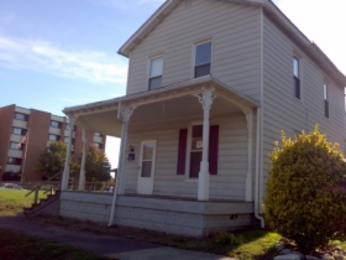 318 S 8th St, Ironton, OH 45638 