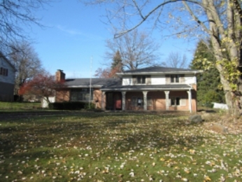 1790 Lakeside Dr, Youngstown, OH 44509 