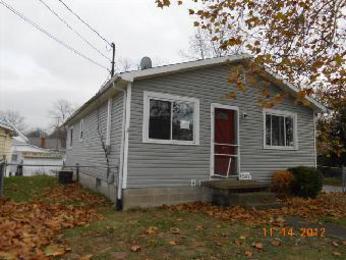 1581 Raymond Ave, Lakemore, OH 44250 