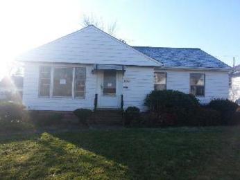 19118 Longview Ave, Maple Heights, OH 44137 