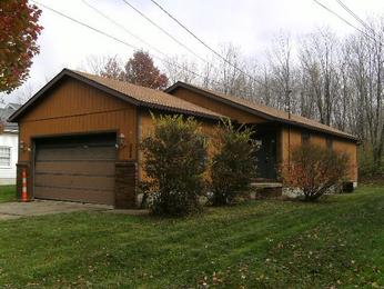 295 Waverly Ave, Wadsworth, OH 44281 