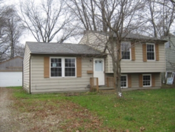 1213 S Diamond St, Ravenna, OH 44266 