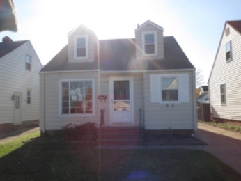 3027 Maplecrest Ave, Parma, OH 44134 