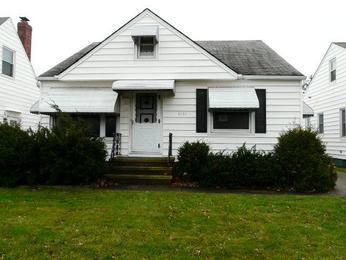 8223 Snow Road, Parma, OH 44129 