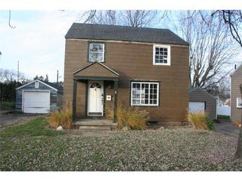 1221 Milford St NE, Canton, OH 44714 