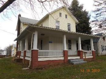 543 Nassau St E, East Canton, OH 44730 