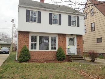 4032 Hinsdale Rd, South Euclid, OH 44121 