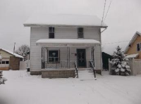 675 Symes St, Masury, OH 44438 