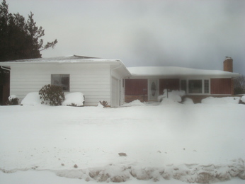 7475 Selwick Dr, Cleveland, OH 44129 