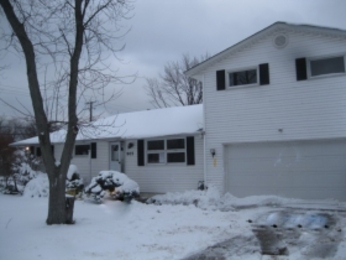 805 Roberts St, Sheffield Lake, OH 44054 