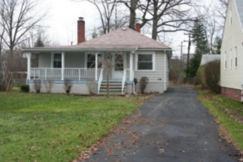 401 E 266th St, Euclid, OH 44132 