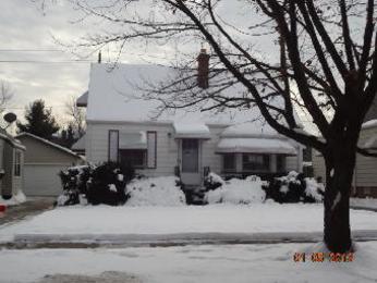 13302 Oak Park Blvd, Garfield Heights, OH 44125 