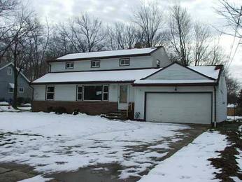 8111 Tilby Rd, North Royalton, OH 44133 