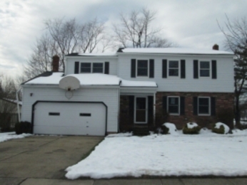 694 Wellmon St, Bedford, OH 44146 