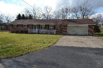 24 Crest Ridge Dr, New Holland, OH 43145 