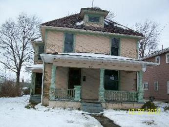 907 Oak St, Springfield, OH 45505 