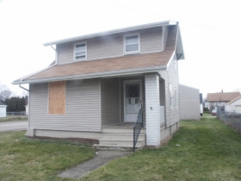 1901 NE Superior Av, Canton, OH 44705 
