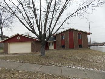 1395 Robin Hood Dr, West Carrollton, OH 45449 