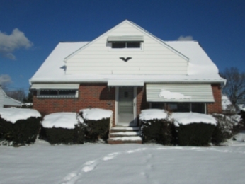 21151 Milan Ave, Euclid, OH 44119 