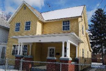 208 Buckingham St, Newark, OH 43055 