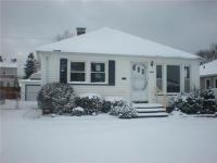 7613 Chestnut Hills Dr, Parma, OH 44129 