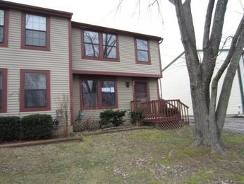 4037 Forest Edge Dr, Gahanna, OH 43230 