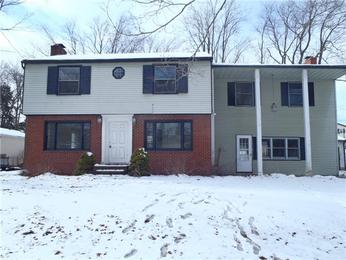 5811 Nella Ave NW, North Canton, OH 44720 