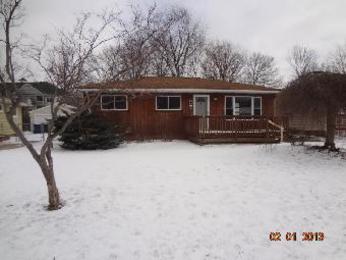 327 Erieview Blvd, Sheffield Lake, OH 44054 
