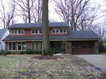 3576 Brinkmore Rd, Cleveland, OH 44121 
