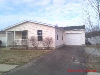 105 Maple Run Dr, Hillsboro, OH 45133 